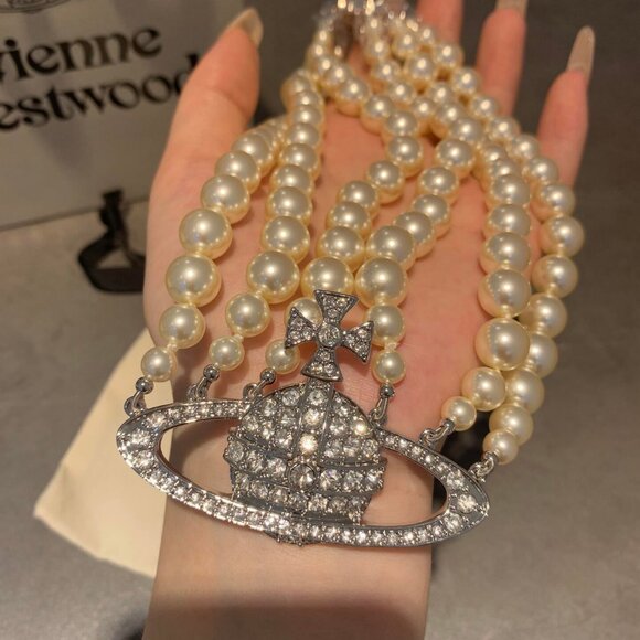 Vivienne Westwood Cream Pearl Necklace with Silver Orb - Picture 6 of 9